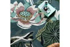 Discount Wedgwood Home Vloerkleed Midnight Pond 038608 Waterlily |